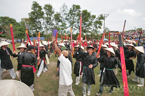 河内扶董乡雍圣庙会 - ảnh 5